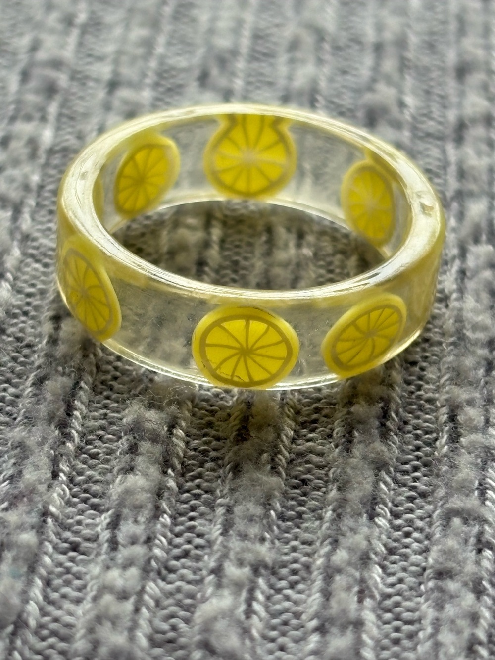 Summer theme size 7 clear ring with lemons on it